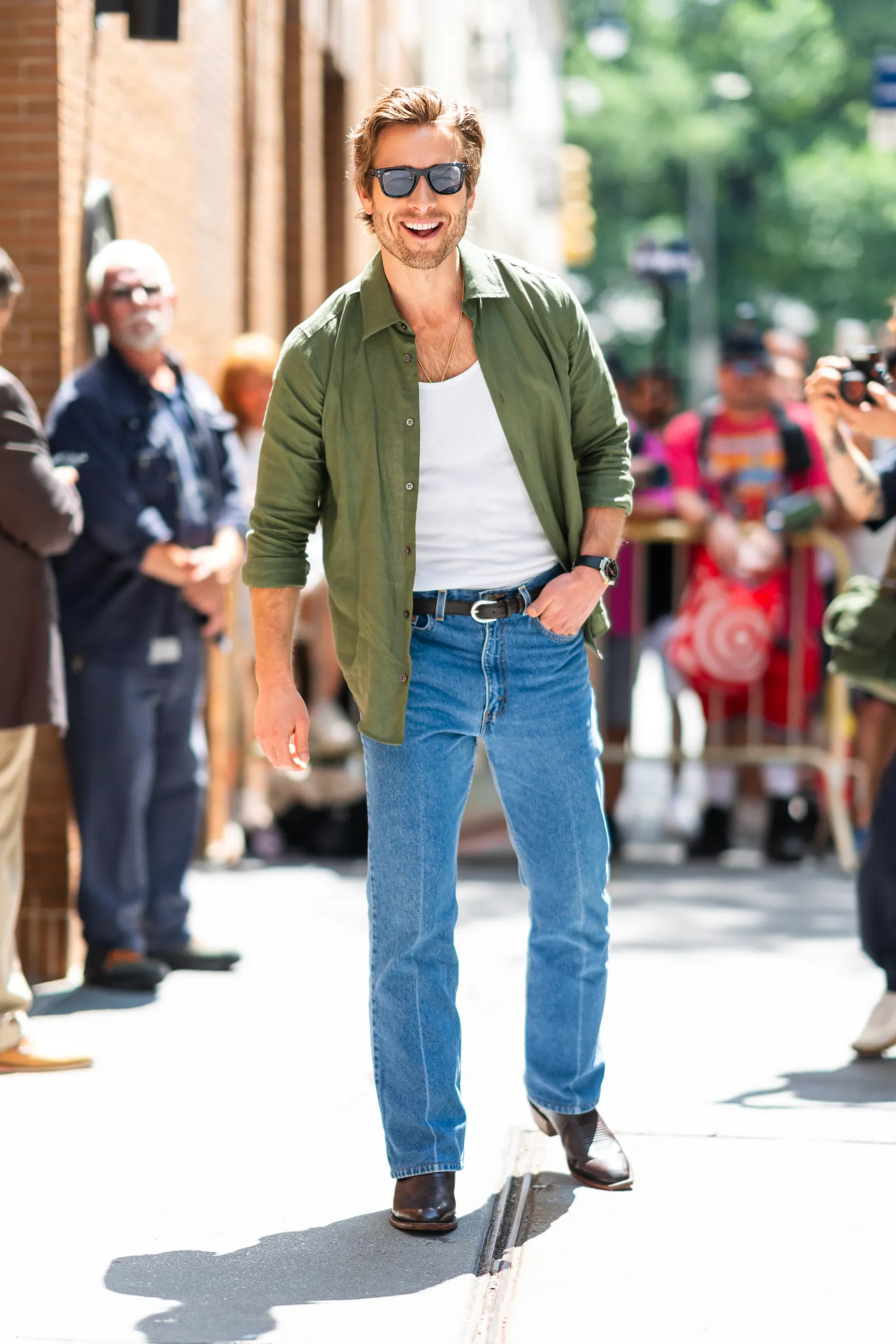 Casual everyday pants with modern fit